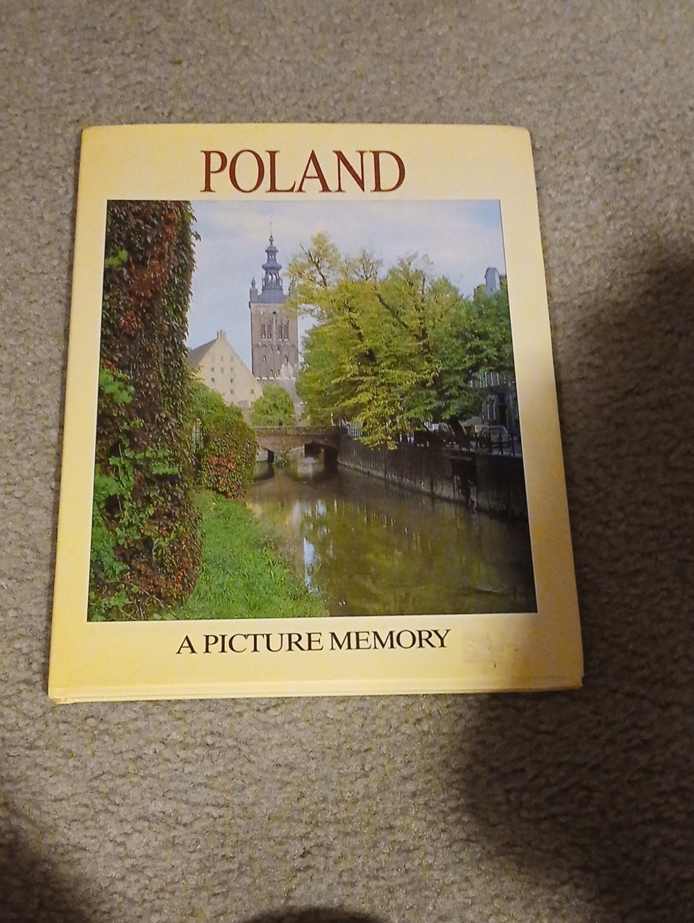 Poland: A Picture Memory – Beige Travel Photo Book